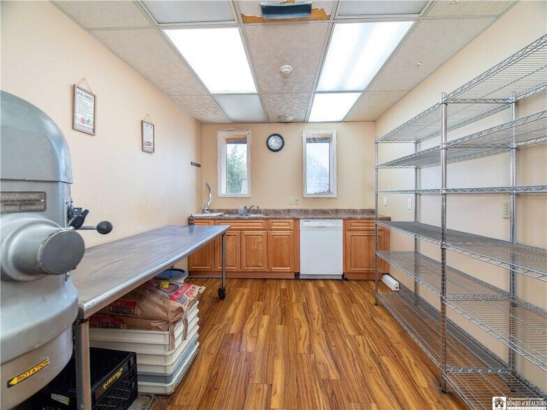 More Photos Of 436 Central Ave, Dunkirk Restaurant For Lease