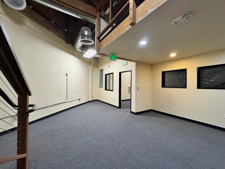 More Photos Of 3608 San Fernando Rd, Glendale Loft Creative Space For Lease