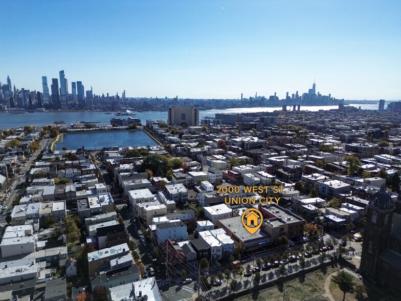 More Photos Of 2000 West St, Union City Office Residential For Sale