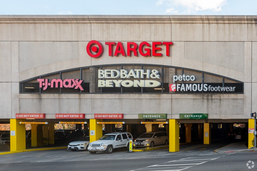 More Photos Of 500-600 E Sandford Blvd, Mount Vernon General Retail For Lease