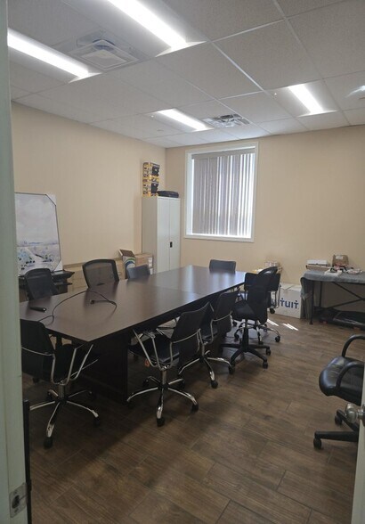 More Photos Of 1438 Washington St, Stoughton Warehouse For Lease