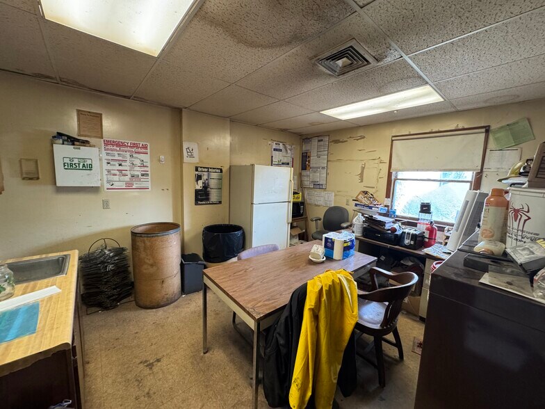 More Photos Of 625 Industrial Hwy, Pottstown Flex For Sale