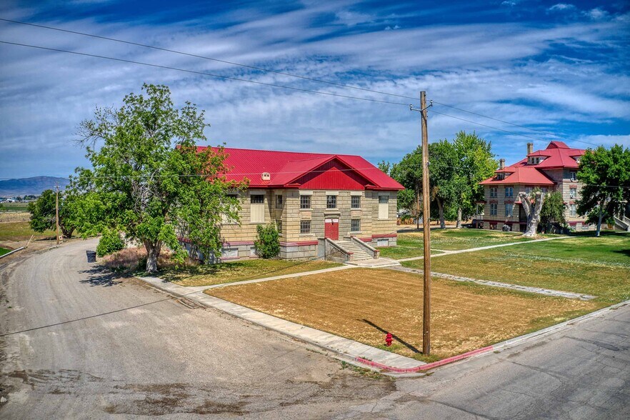 More Photos Of 2155 Paddock Ave, Weiser Office For Sale