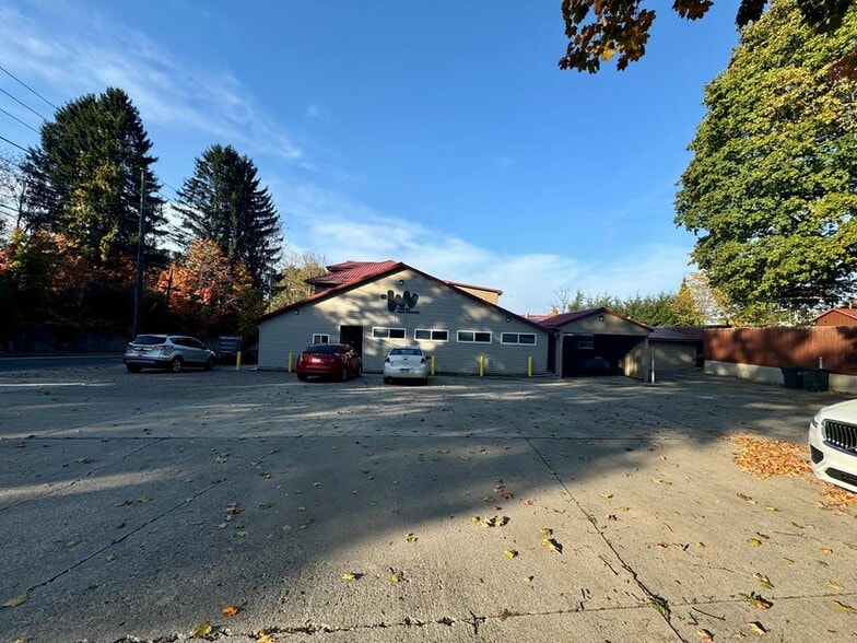 More Photos Of 715 N Kanawha St, Beckley Freestanding For Lease