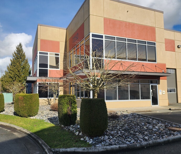 More Photos Of 7252 River Pl, Mission Warehouse For Sale