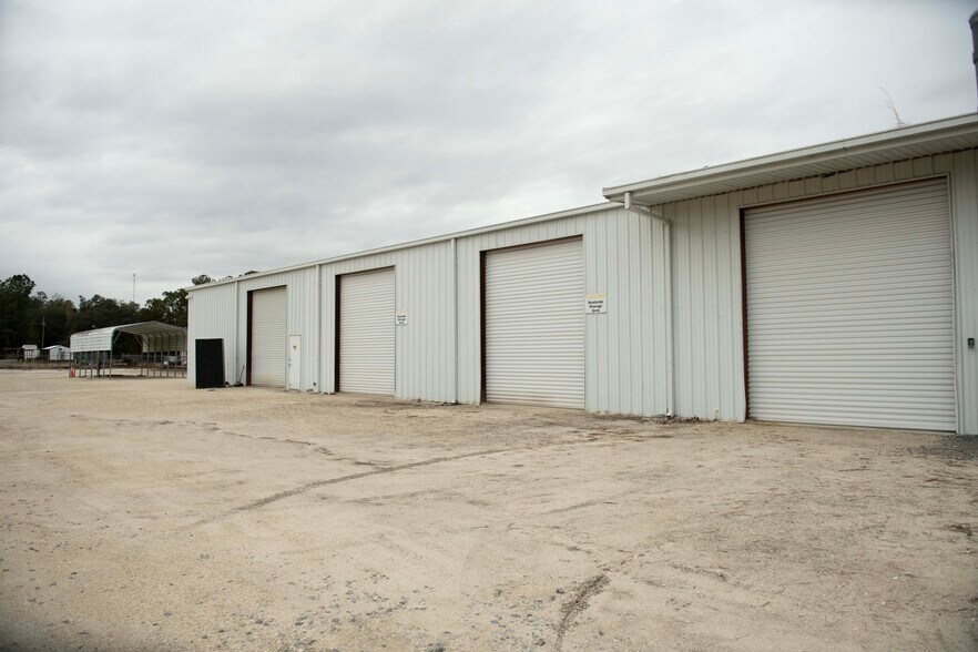 More Photos Of 4134 US 441, Lake City Light Manufacturing For Lease