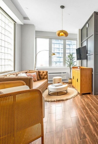 More Photos Of 38-30 28th St, Long Island City Hotel For Sale