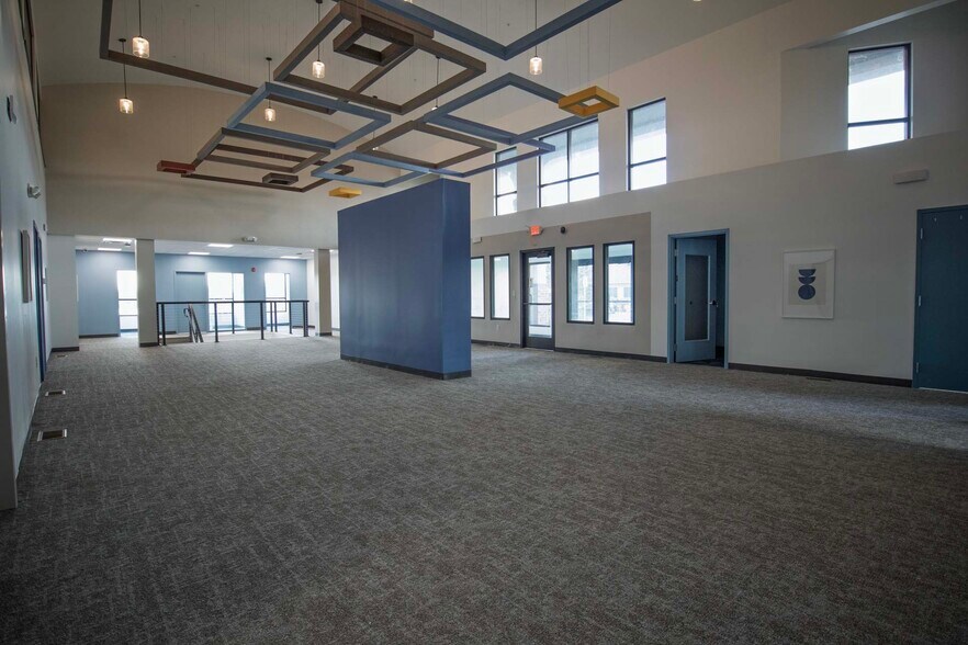 More Photos Of 3809 E 82nd St, Indianapolis Freestanding For Lease