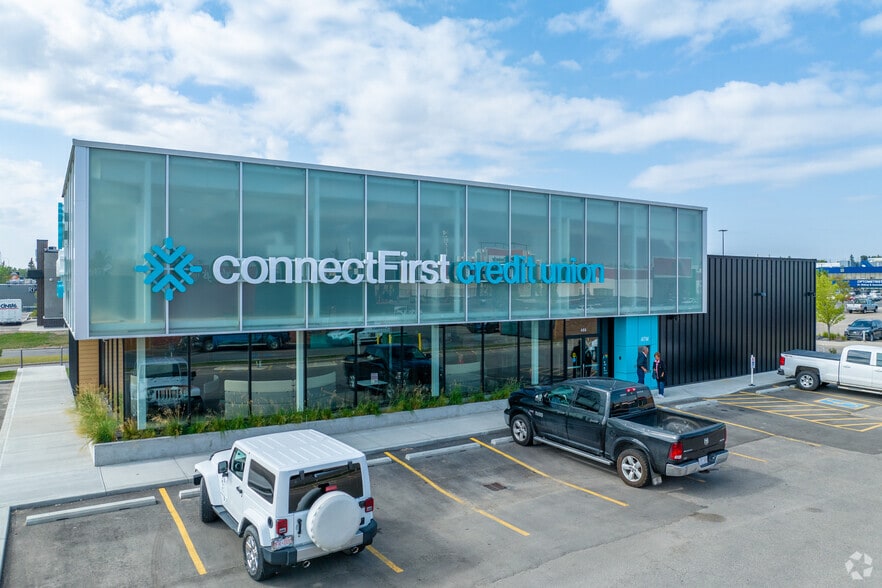 More Photos Of 495 36 St NE, Calgary Storefront Retail Office For Lease