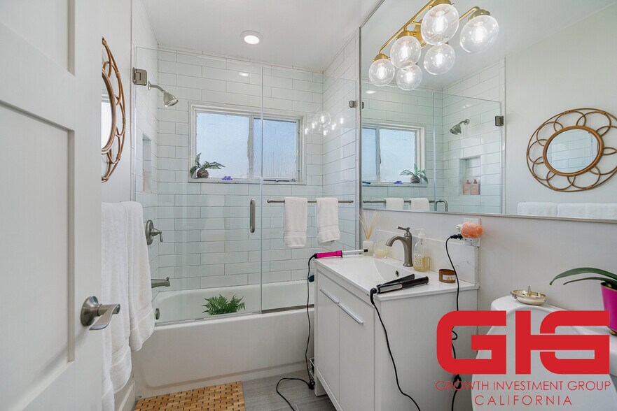 More Photos Of 239 S Madison Ave, Pasadena Apartments For Sale