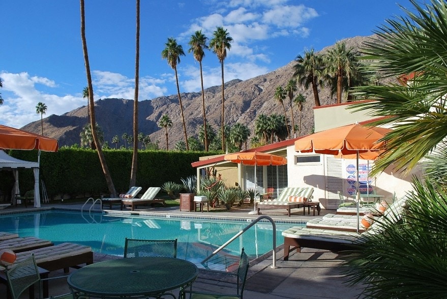 More Photos Of 225 W Baristo Rd, Palm Springs Hotel For Sale