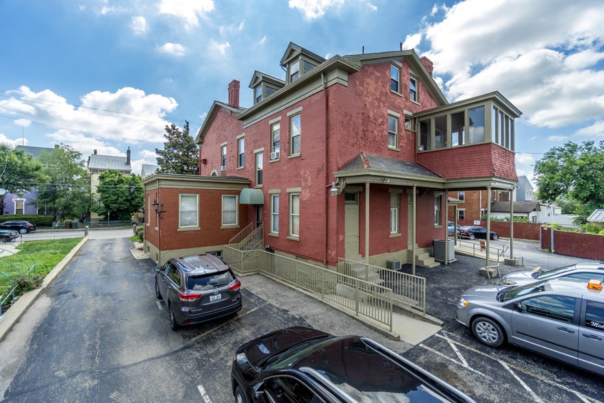 More Photos Of 917 Main St, Covington Funeral Home For Sale