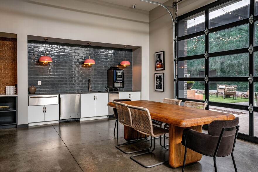 More Photos Of 120 S 5th St, Nashville Apartments For Lease