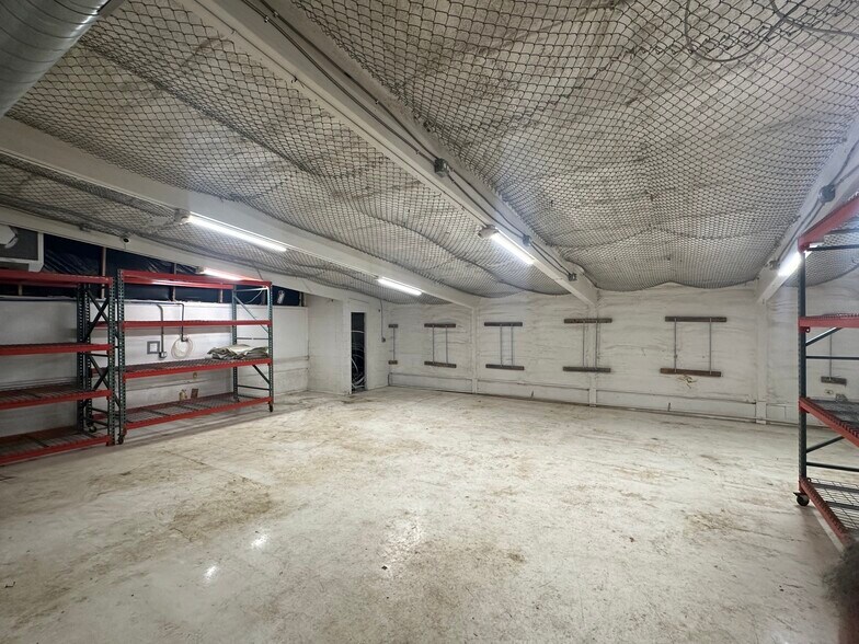 More Photos Of 1711 Banner Rd, Saginaw Industrial For Sale