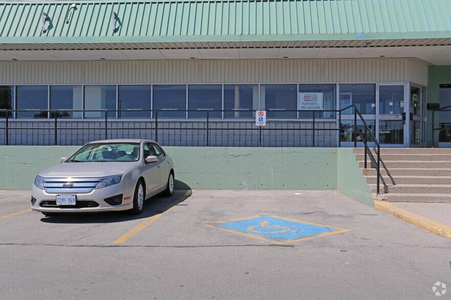 More Photos Of 5353-5381 Lakeshore Rd, Burlington General Retail For Lease
