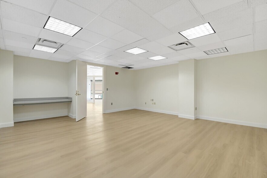 More Photos Of 200 S Andrews Ave, Fort Lauderdale Medical For Sale