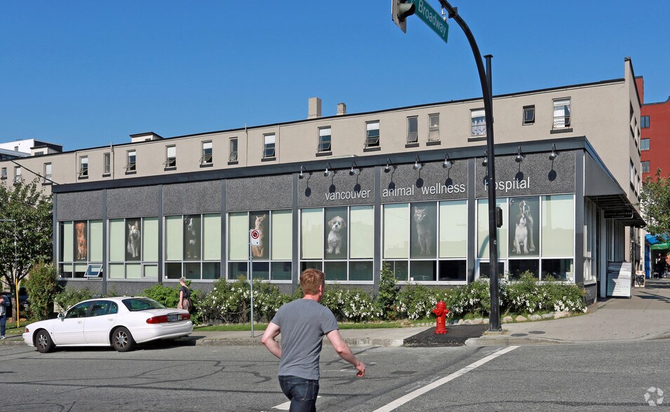 More Photos Of 105 E Broadway, Vancouver Storefront For Lease