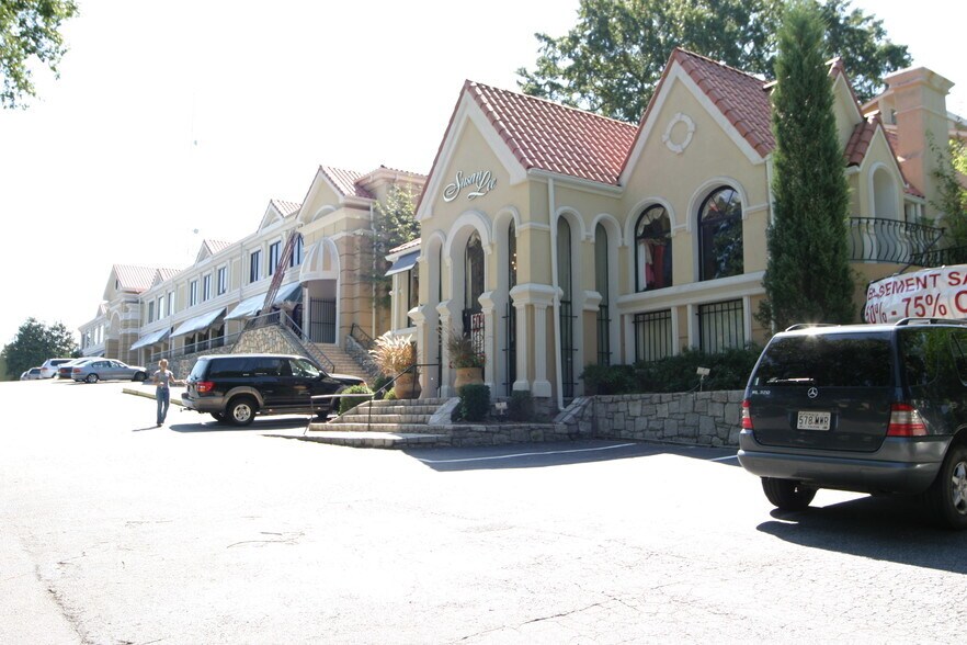 More Photos Of 56 E Andrews Dr NW, Atlanta Storefront For Lease