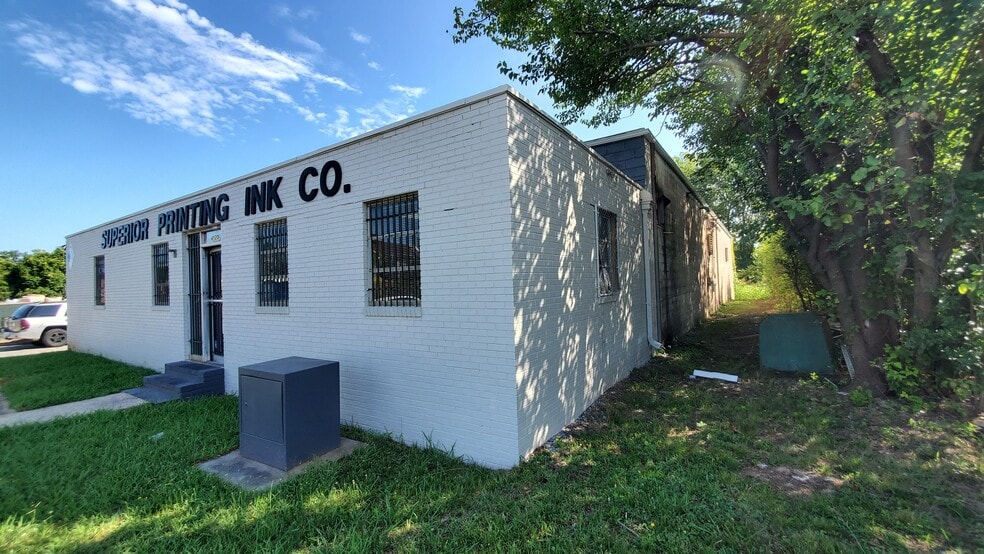 More Photos Of 4820 Rozzelles Ferry Rd, Charlotte Manufacturing For Lease