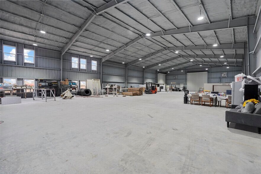 More Photos Of 1979 FM 1903, Caddo Mills Warehouse For Lease