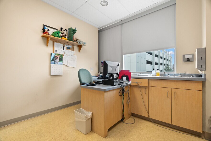 More Photos Of 625 6th Ave S, Saint Petersburg Medical For Sale