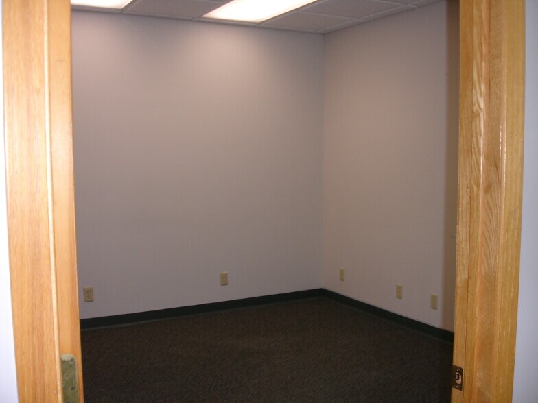 More Photos Of 1461 State Road 16, La Crosse Office For Lease