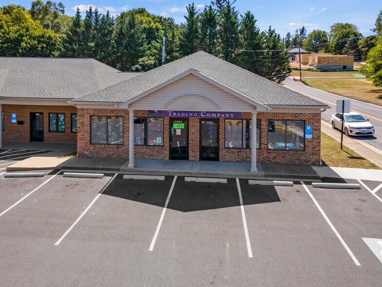 More Photos Of 239 South St, Front Royal Freestanding For Sale