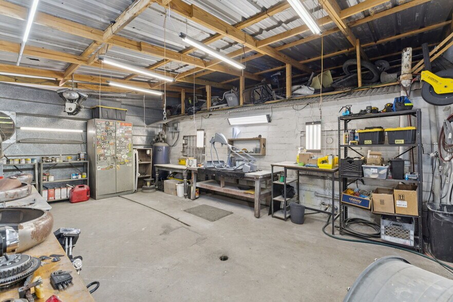 More Photos Of 446 E Highland Blvd, San Antonio Auto Repair For Sale