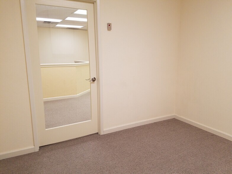 More Photos Of 1840 41st Ave, Capitola Office For Lease