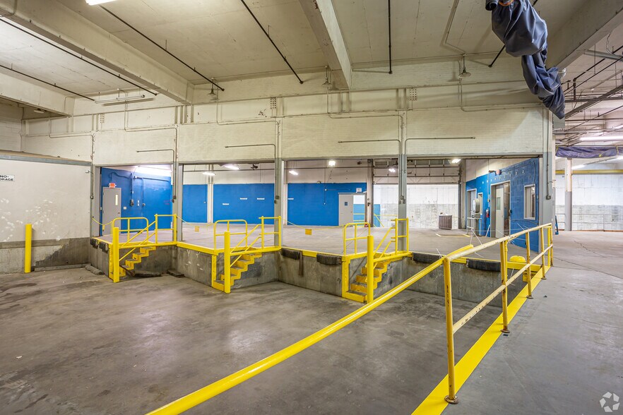 More Photos Of 1315 W 12th St, Kansas City Warehouse For Sale