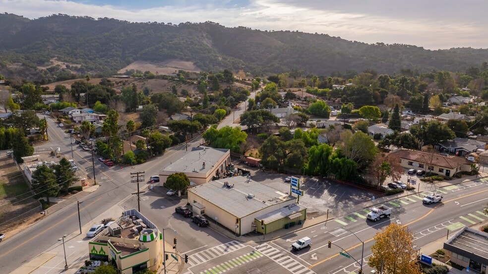 More Photos Of 690 N Ventura Ave, Oak View General Retail For Sale