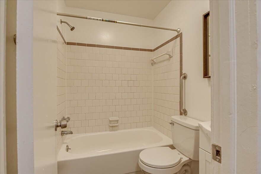 More Photos Of 602-604 3rd St, Augusta Apartments For Sale