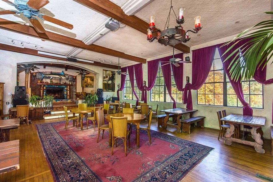 More Photos Of 1105 N Topanga Canyon Blvd, Topanga Restaurant For Sale