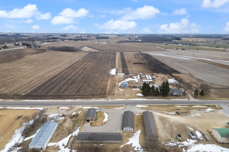 More Photos Of 1275 Margaret st, Markesan Storefront For Sale