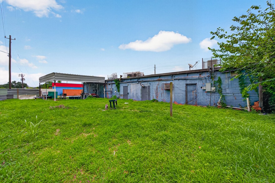 More Photos Of 11311 Homestead Rd, Houston Storefront For Sale