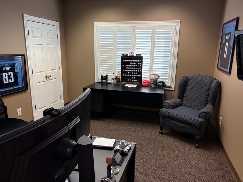 More Photos Of 2518-2528 N Mount Juliet Rd, Mount, Mount Juliet Office For Lease