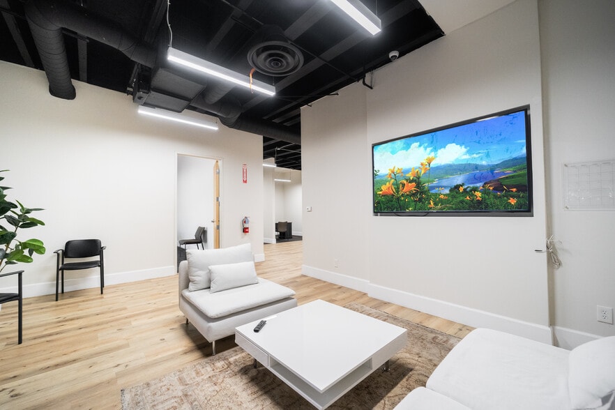 More Photos Of 3505 Cadillac Ave, Costa Mesa Office For Lease