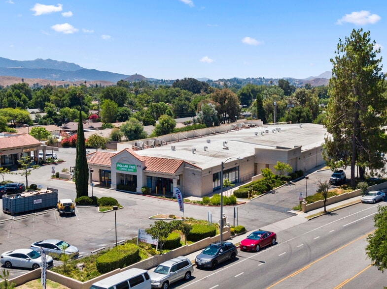 More Photos Of 950-1086 E Avienda Dlos Arboles, Thousand Oaks Unknown For Lease