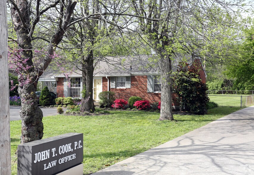 More Photos Of 2929 Berry Hill Dr, Nashville Office For Lease