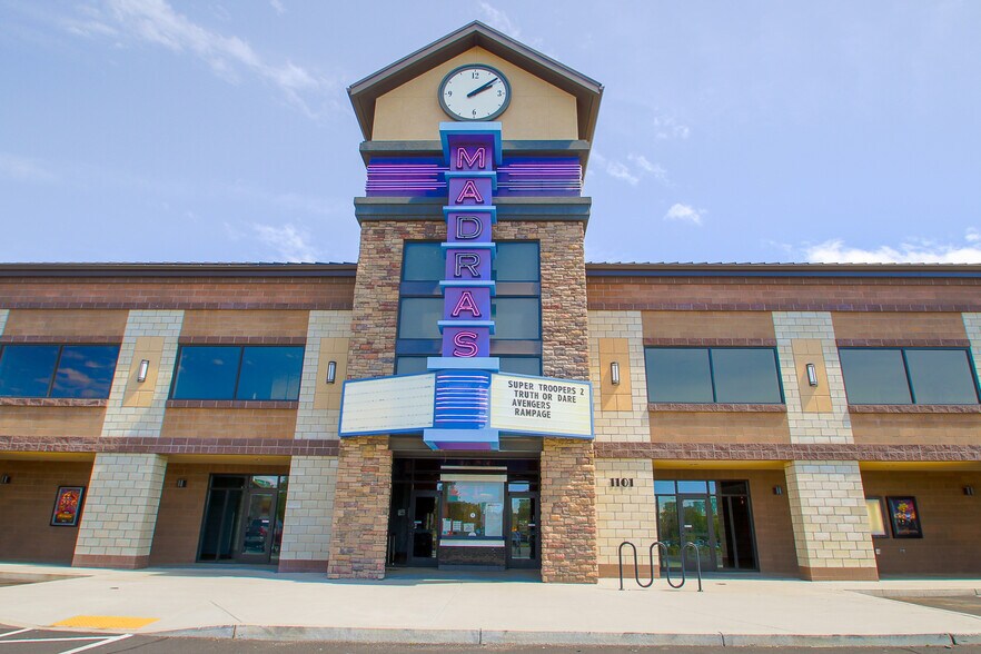 Primary Photo Of 1101 SW Highway 97, Madras Theater Concert Hall For Sale