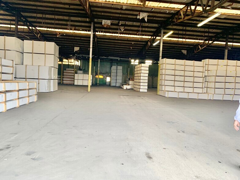 More Photos Of 1 Glass St, Bridgeton Warehouse For Sale