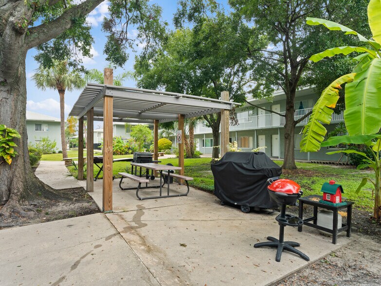 More Photos Of , Saint Petersburg Unknown For Sale