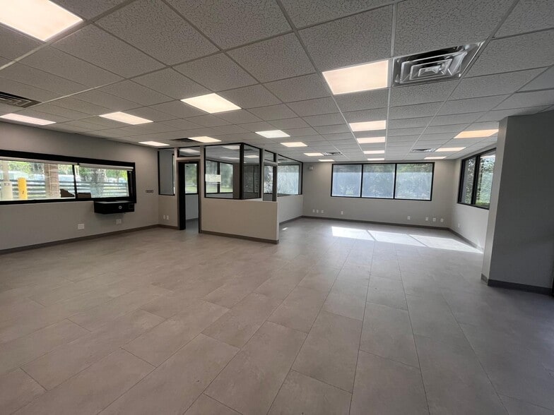 More Photos Of 9697 NE Jacksonville Rd, Anthony Bank For Lease