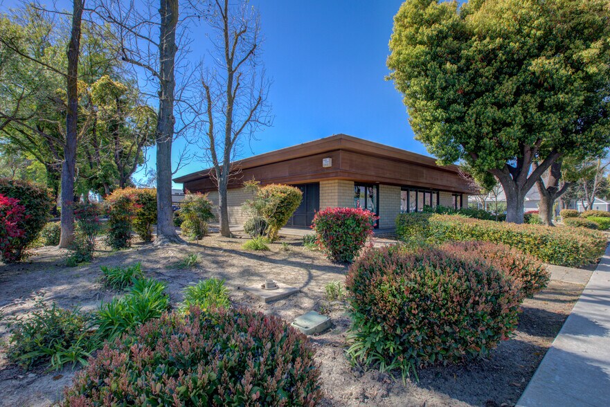 More Photos Of 3199 M St, Merced Office For Lease