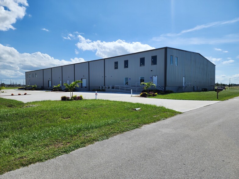 Primary Photo Of 512 Commerce Ct, Clewiston Unknown For Lease