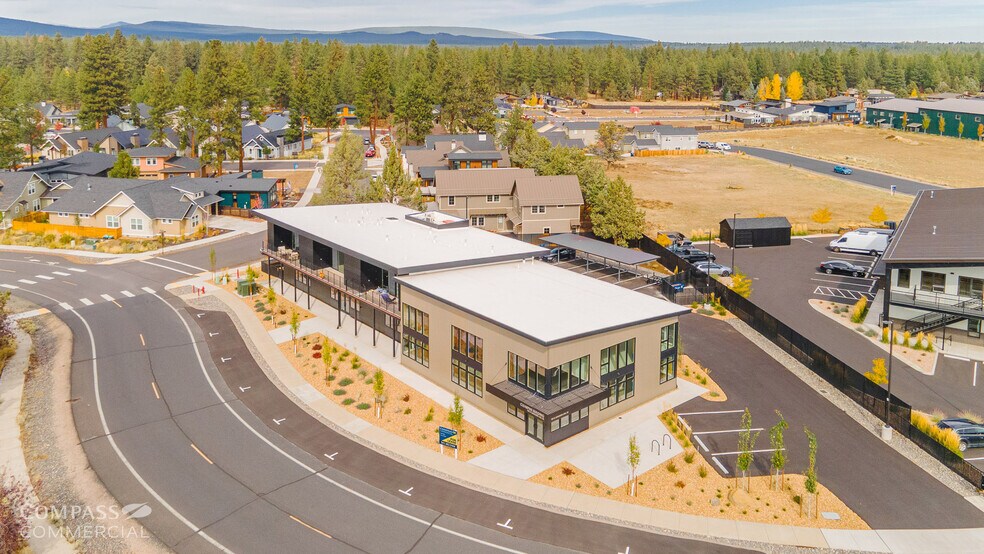 More Photos Of 100 Lundgren Mill Dr, Sisters Office For Sale