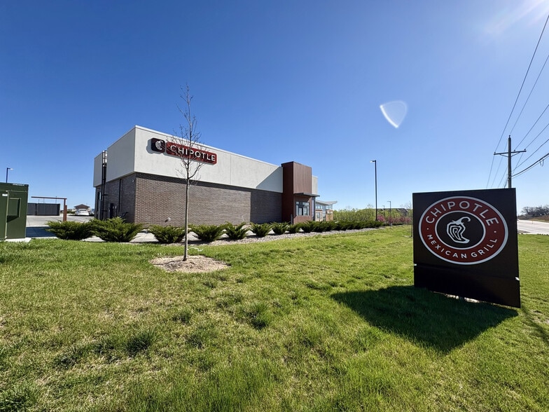 More Photos Of 19005 Oakmont Dr, Omaha Fast Food For Sale