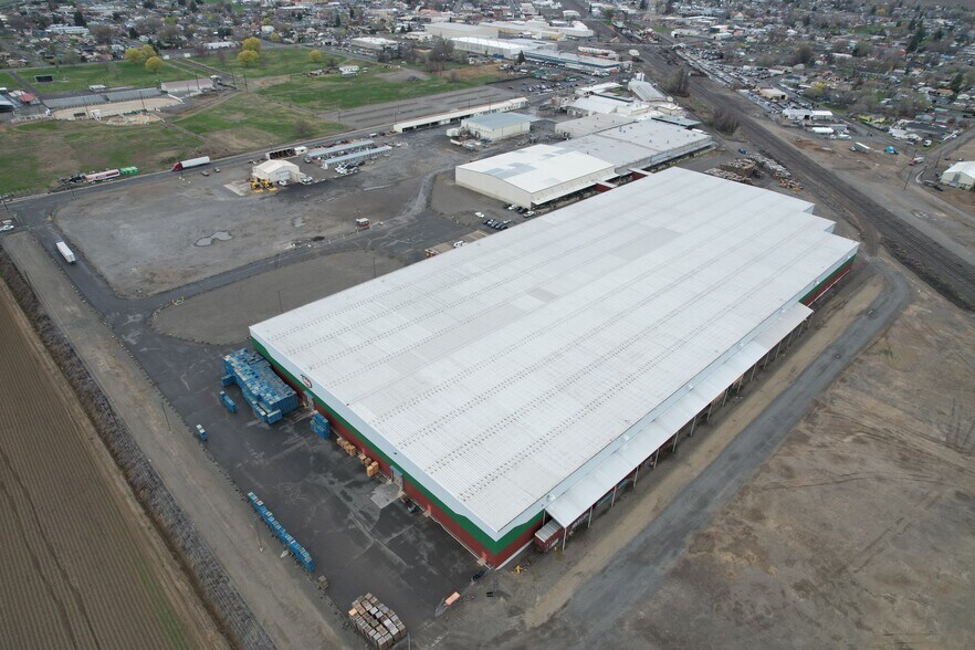 More Photos Of 49 E 3rd Ave, Toppenish Warehouse For Sale