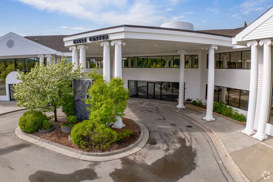 More Photos Of 10928 Eagle River Rd, Eagle River Office For Lease