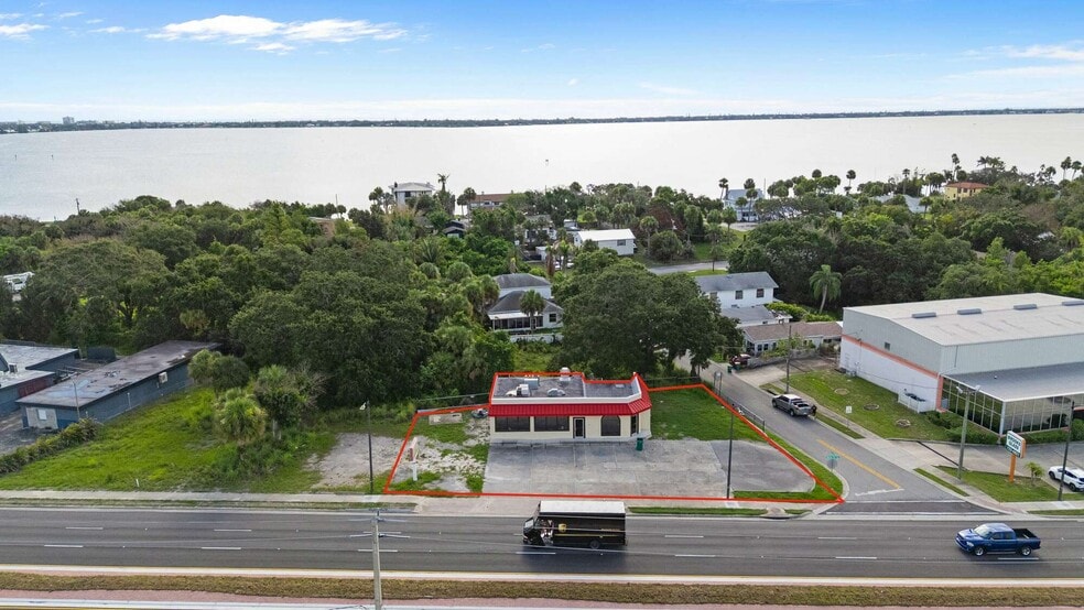More Photos Of 2543 S Harbor City Blvd, Melbourne General Retail For Lease